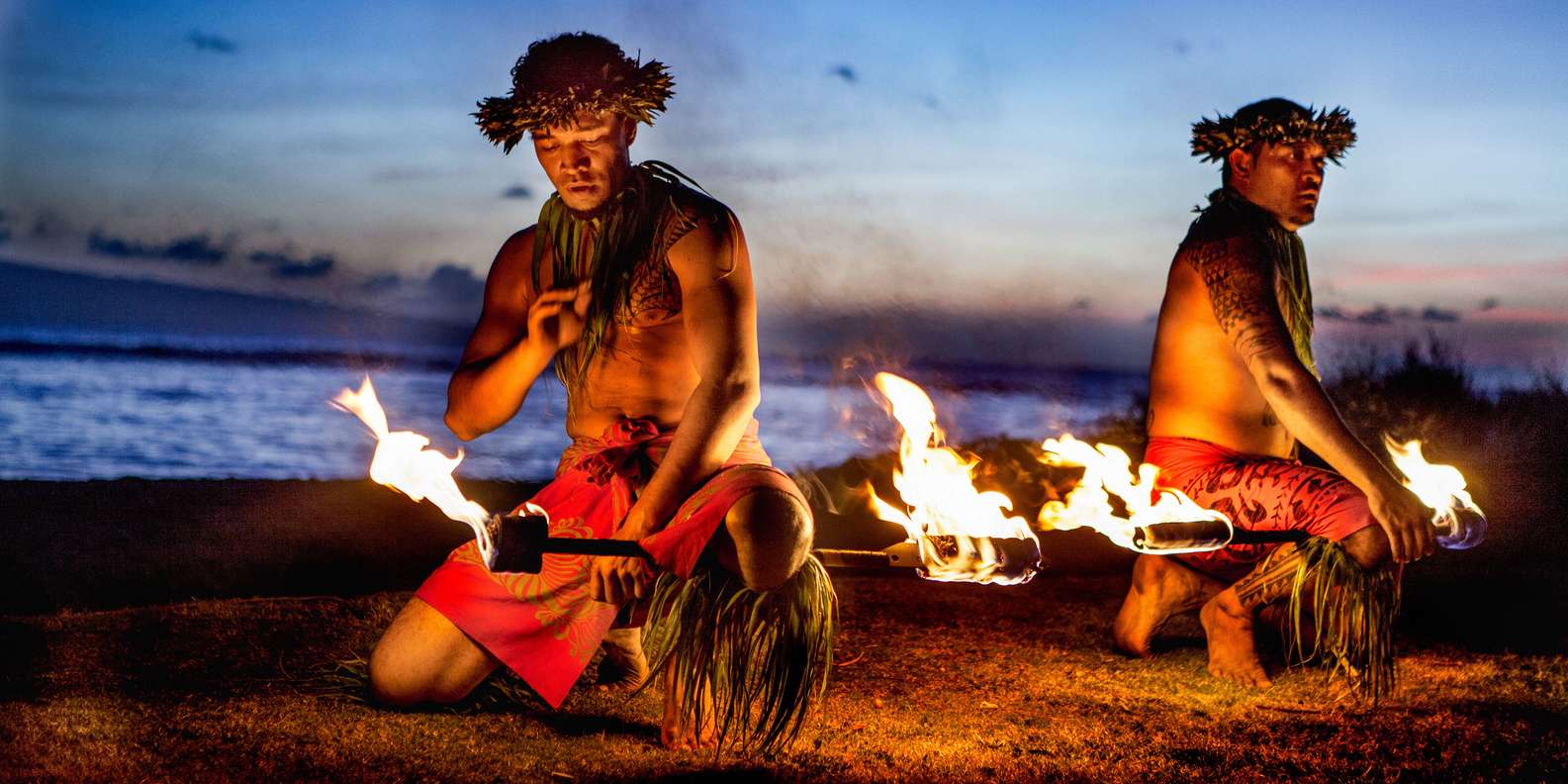 CENA CON ESPECTACULO HAWAIANO