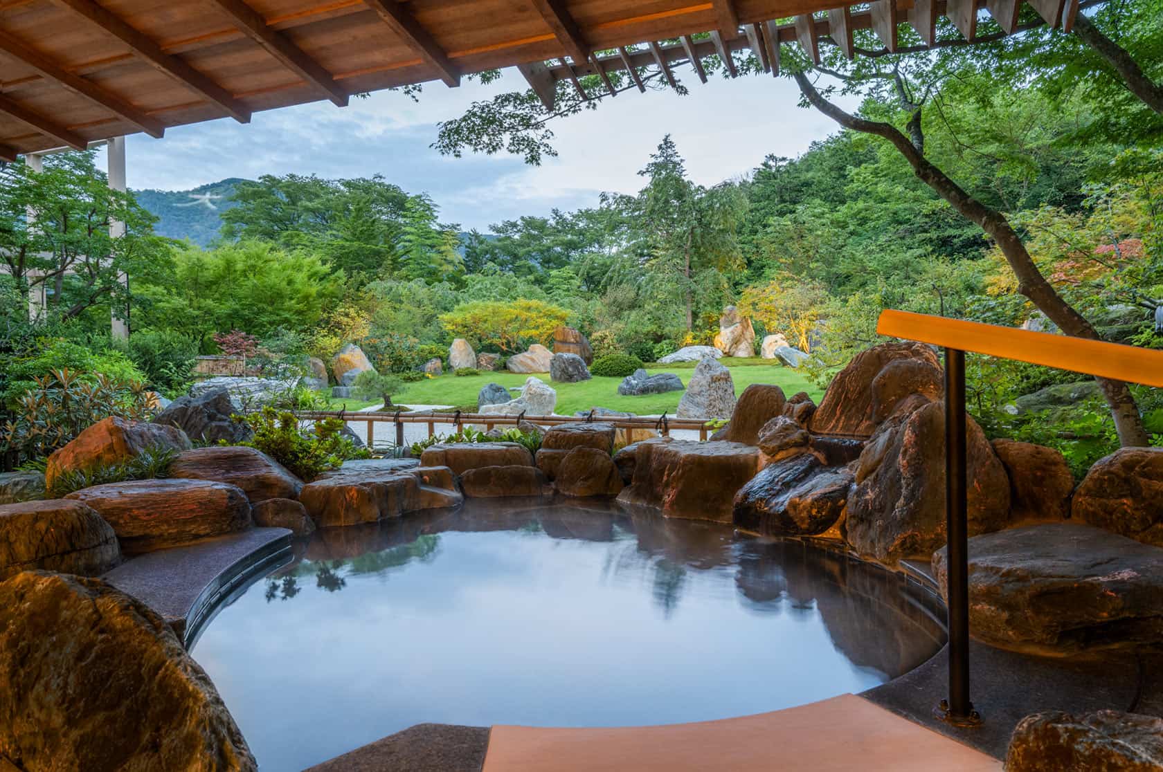ABONO A RYOKAN DE LUJO CON ONSEN PRIVADO